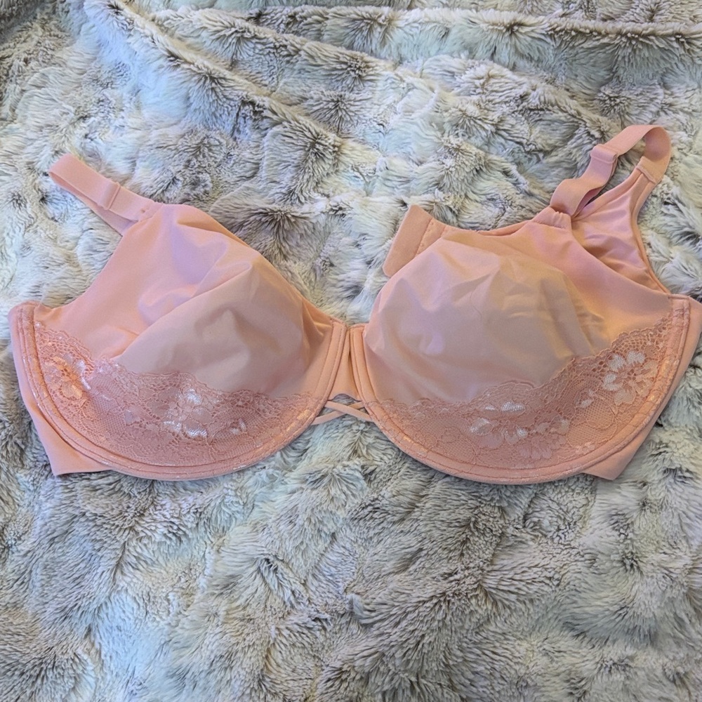 Vanity Fair Soft Pink Lace Bra